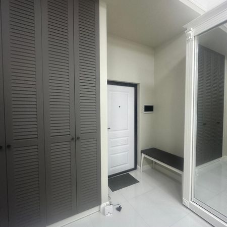 Comfortable Apartment In Central Of Almaty Eksteriør billede