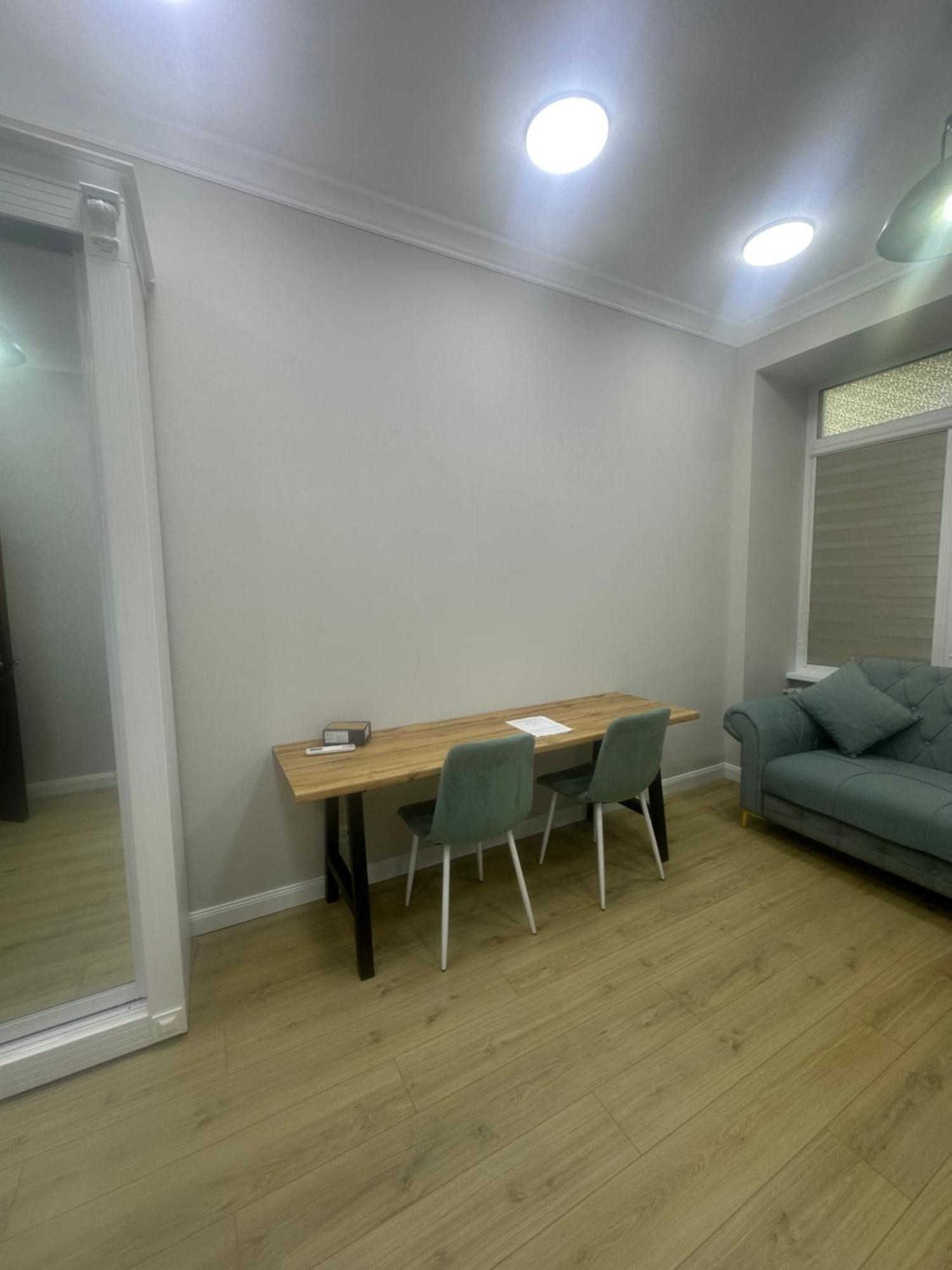 Comfortable Apartment In Central Of Almaty Eksteriør billede